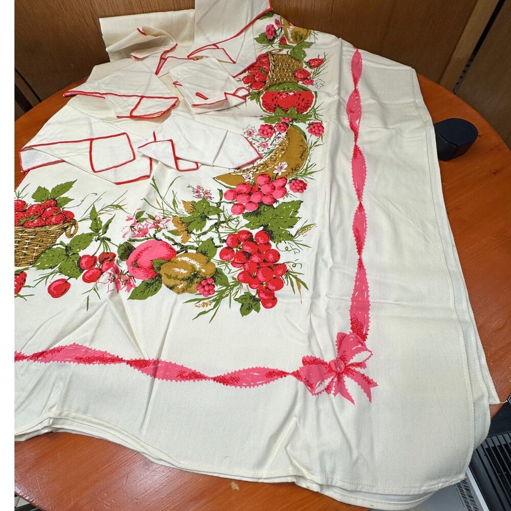 Vintage Tablecloth with Fruit Border (70" x 54") and 6 Matching Napkins